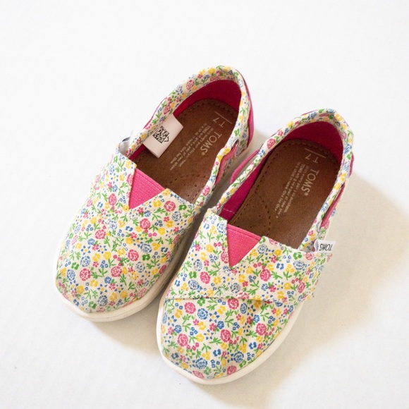 Kids Toms flowered pattern shoes (size 7) - Picture 9 of 11
